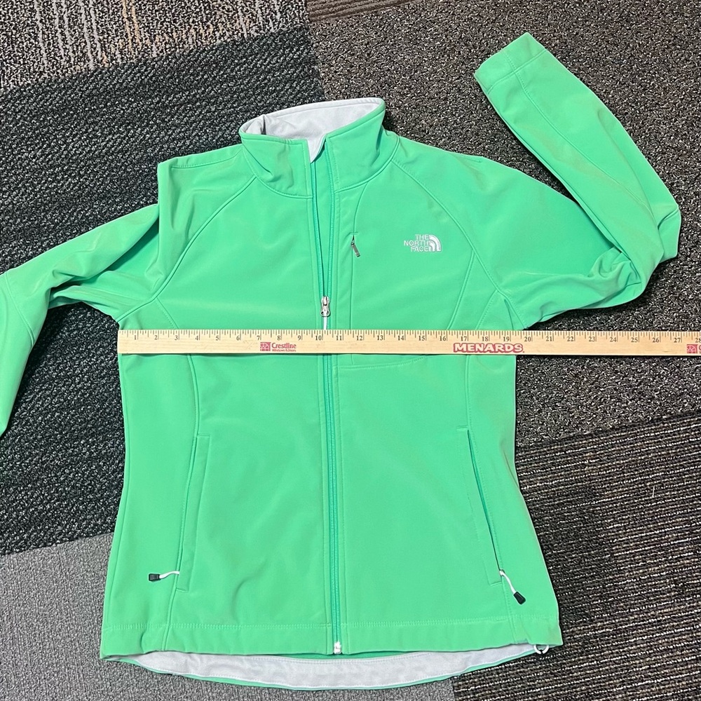 The North Face Women's Apex Softshell Jacket